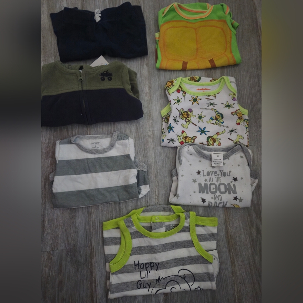 Lot of 0-3 Month Baby Clothes